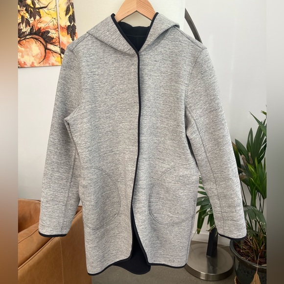 Lululemon City Bound Wrap - Picture 3 of 7